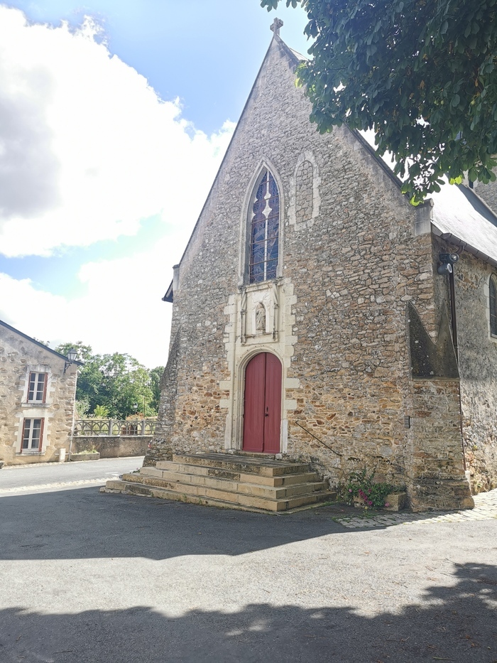 Église Saint-Martin, Église, Chenillé-Champteussé