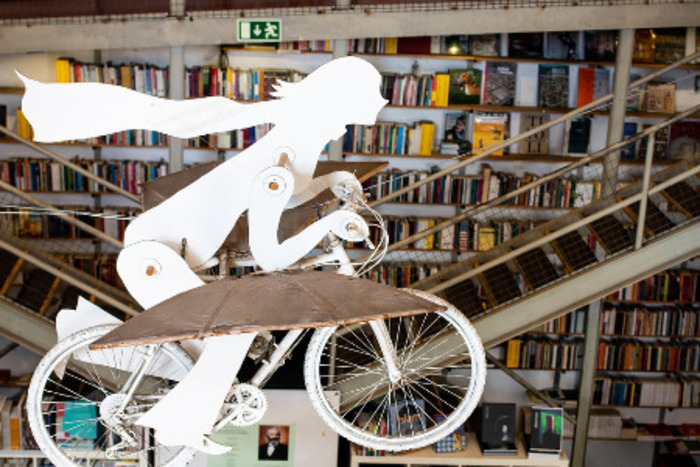 En roue livres, Jardin public des Isnards, Salindres