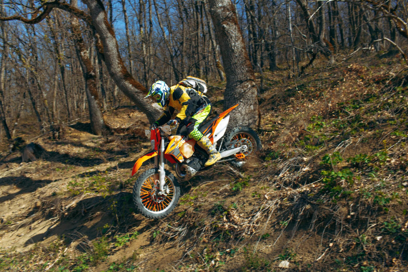 Enduro motos anciennes Salle des congrès du Chatelard Saint-Junien