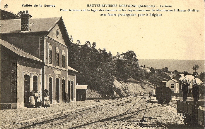 Évocation de la vie de « notre p’tit train », Ancienne école, Les Hautes-Rivières