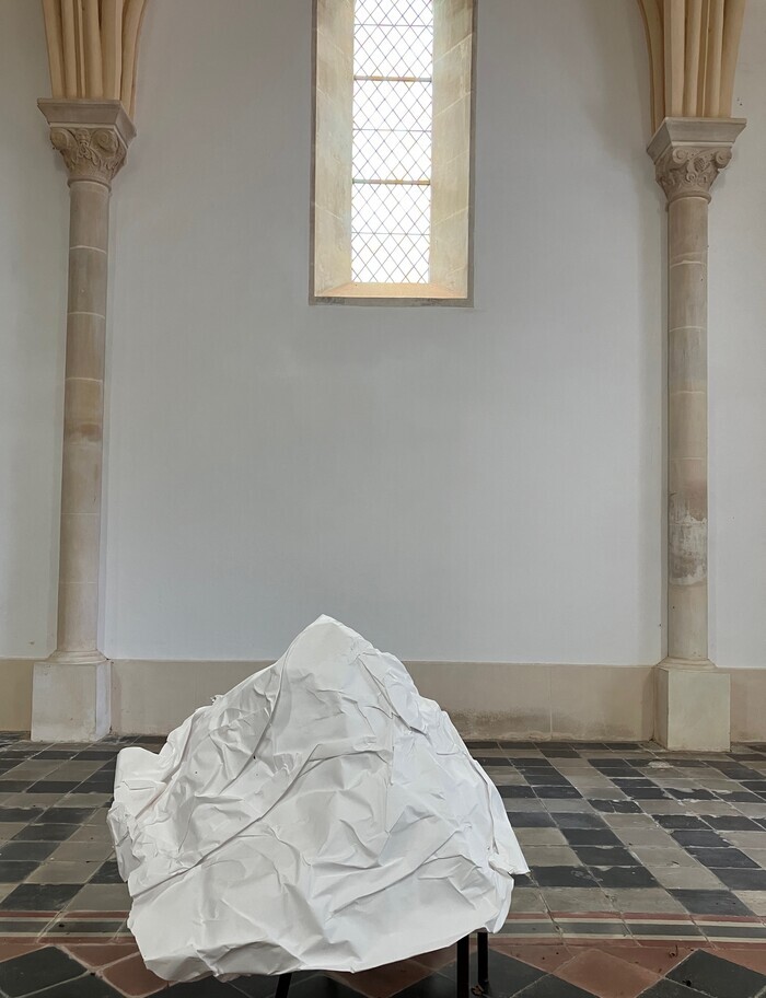 Exposition Anne Maurange – Itinéraire, en quête d’artistes, Chapelle Saint-Sulpice, Caumont-sur-Aure