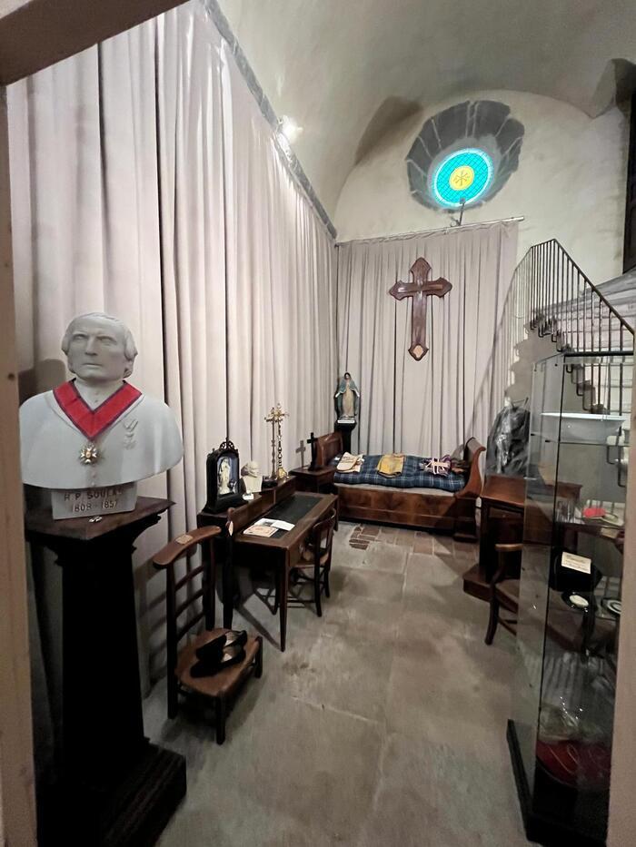 Exposition au musée du Père Soulas, Église Saint-Étienne, Viols-le-Fort