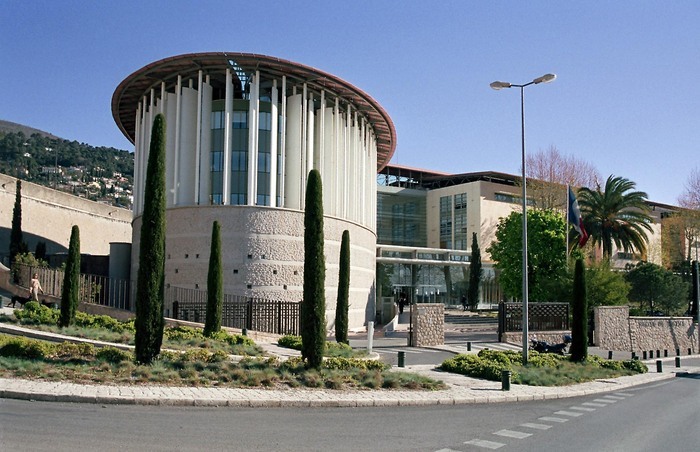 Exposition dans la salle des pas perdus, Palais de Justice, Grasse