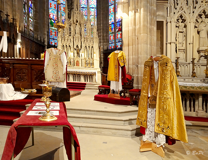 Exposition des objets liturgiques Église Saint-Amé et Saint-Blaise Plombières-les-Bains