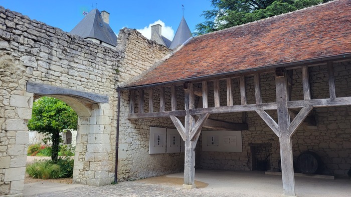 Exposition « Histoire des restaurations du Château du Rivau », Château du Rivau, Lémeré