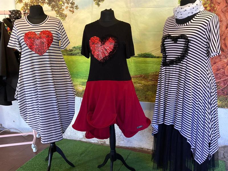 Exposition Les vêtements de Sabine Gaxotte Kaysersberg Vignoble