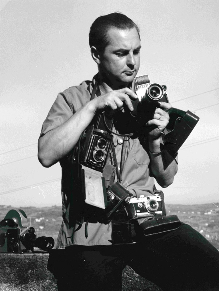Exposition Photo de famille : quand les appareils racontent l’histoire photographique – Roger BELLONE, Bibliothèque patrimoniale Villa Saint-Hilaire, Grasse, Grasse