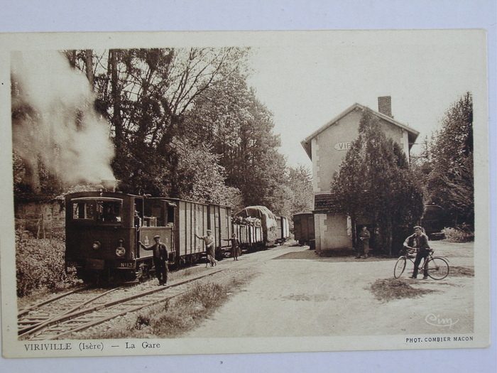 Exposition Que se tram-il ? Salle du Pont neuf Viriville