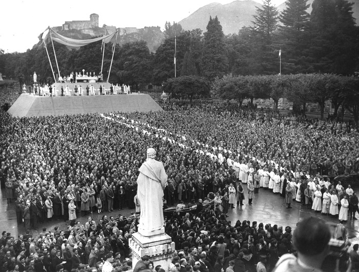 Exposition sur le Pèlerinage du Retour des prisonniers de guerre (Lourdes, 1946), Centre national des archives de l’Église de France, Issy-les-Moulineaux