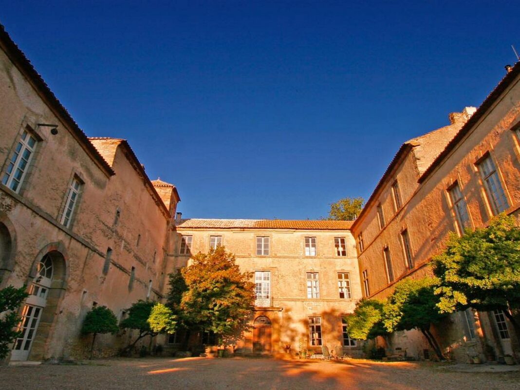 FÊTE DE FIN DES VENDANGES AU CHÂTEAU DE LUC Luc-sur-Orbieu