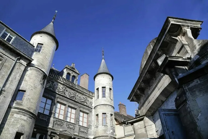 Immersion dans un musée: entre art textile et Renaissance champenoise, Musée de la Renaissance en Champagne & Musée de la Maille – Mode et Industrie (Hôtel Vauluisant), Troyes