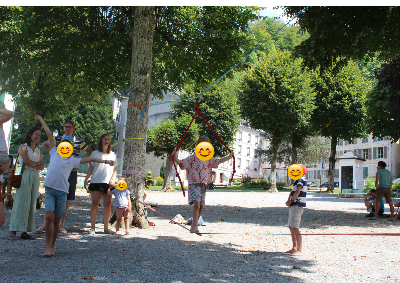 Initiation à la slackline à Gourette Rocher Ecole Eaux-Bonnes