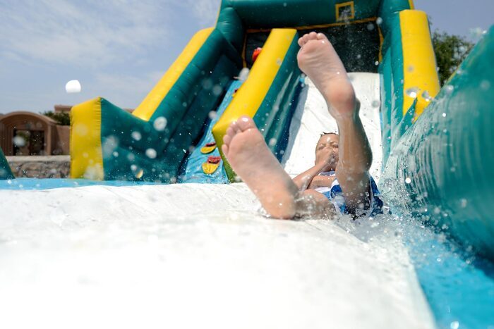 Jeux aquatiques pour enfants Parc du Millénaire Les Salles-du-Gardon