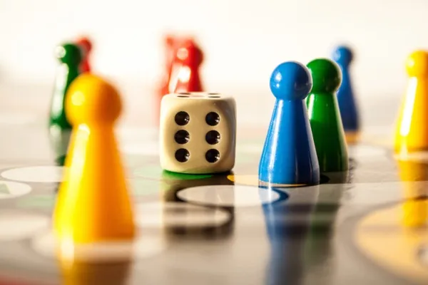 Jeux de société en soirée Bercail Maison des services du Réquistanais Réquista