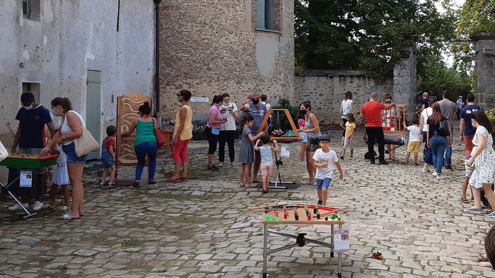 Jeux géants en bois, Château de Saint-Jean de Beauregard, Saint-Jean-de-Beauregard