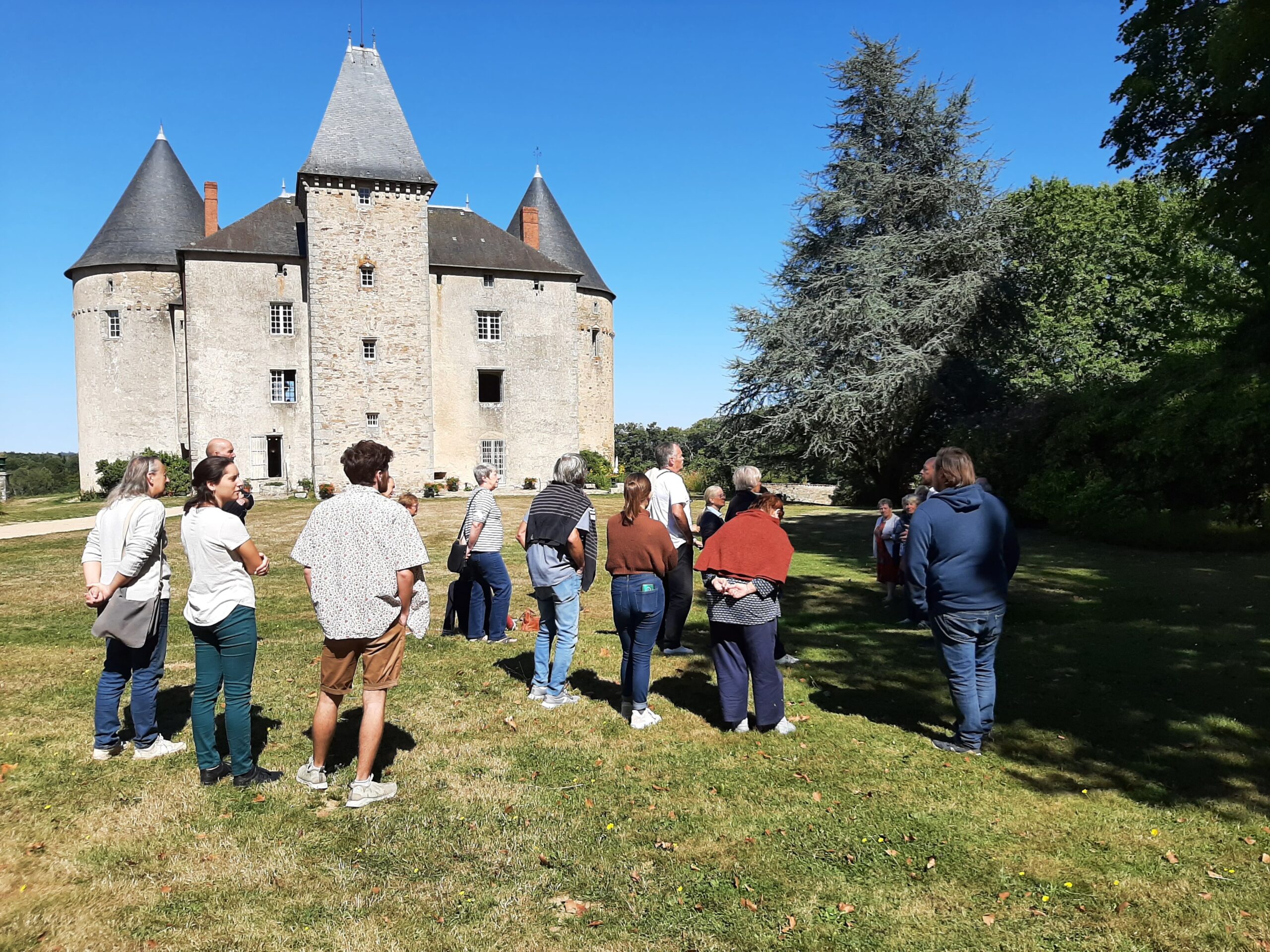 Journées du Patrimoine Visite du château et de sa grange médiévale Brie Champagnac-la-Rivière 2026-09-19