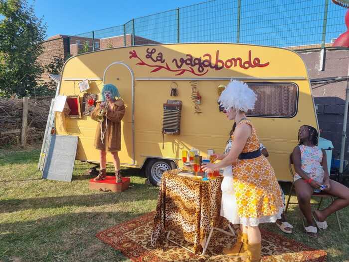 la caravane la vagabonde Parc de la Médiathèque de Wimille Wimille