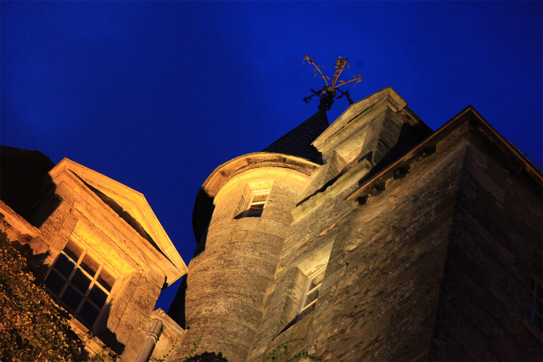 La Cité des énigmes oubliées Quai Cyrano Bergerac