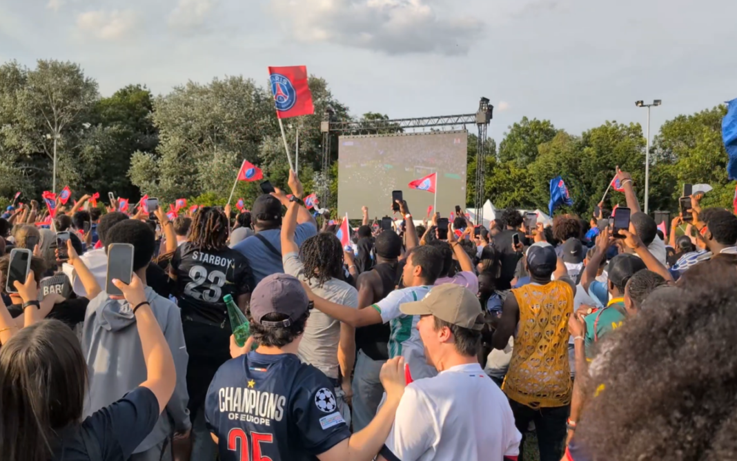 La Coupe du Monde à Neuilly-sur-Marne Place Stalingrad Neuilly-sur-Marne
