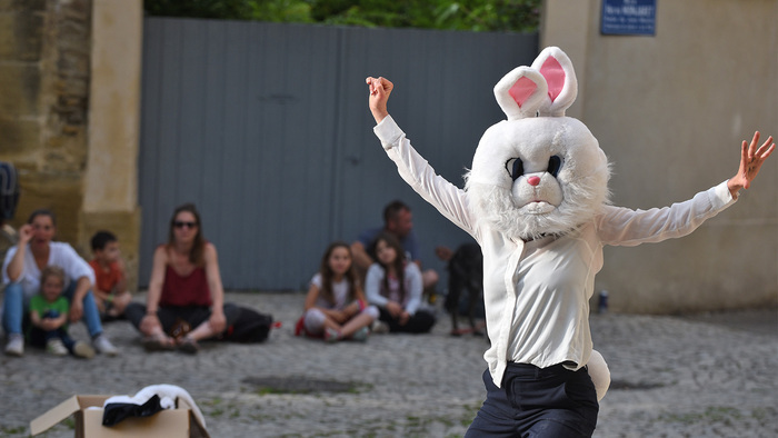 LA MOTIVATION • Compagnie Le dénouement qu’on voudrait, VILLENAVE D’ORNON Parc de la mairie annexe du bourg, Villenave-d’Ornon