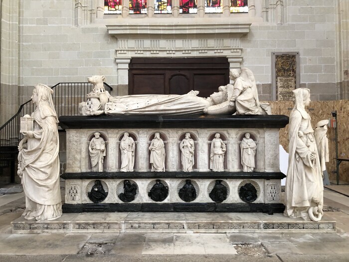 La restauration du tombeau de François II et Marguerite de Foix Passage Sainte-Croix Nantes