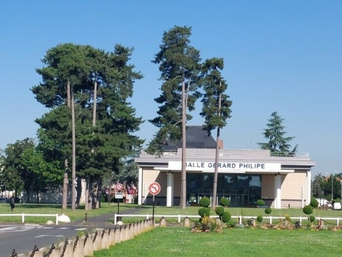 La salle Gérard Philipe ouvre ses portes, Salle Gérard Philipe, Sainte-Geneviève-des-Bois