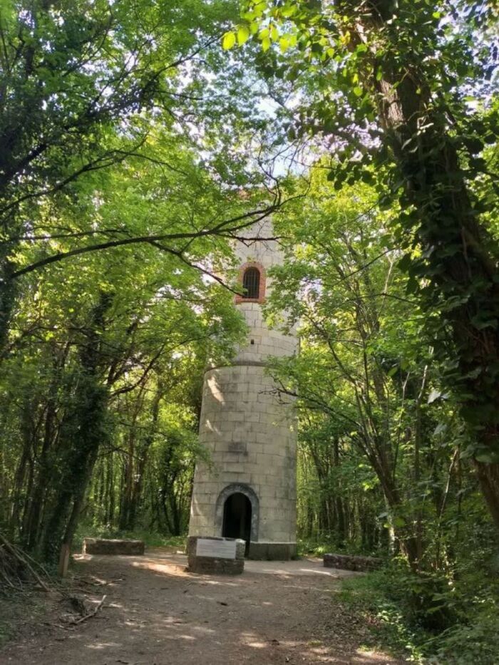 La tour Beauregard, Tour Beauregard, Tuffalun
