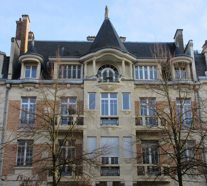 L'architecture le long des promenades avant et après la Première Guerre mondiale Porte de Mars Reims