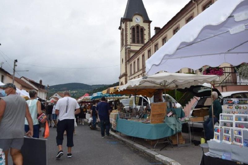 Le bonbon des Vosges en fête rue de l’Eglise Plainfaing