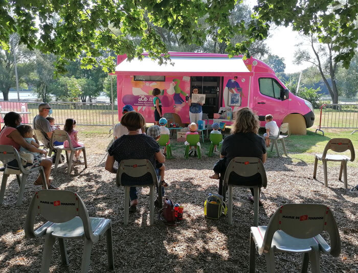 Le bus N°3 au vide-greniers de La Bouillonnante, Médiathèque Serveyrolles, Toulouse