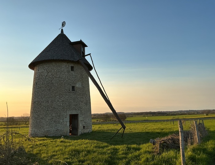 Le Moulin Avant Moulin à vent de Chalivoy-la-Noix Ourouer-les-Bourdelins
