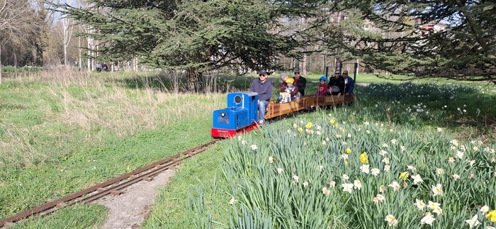 Le petit train dans la prairie des Fiancés, Chemin de Fer des Chanteraines, Villeneuve-la-Garenne