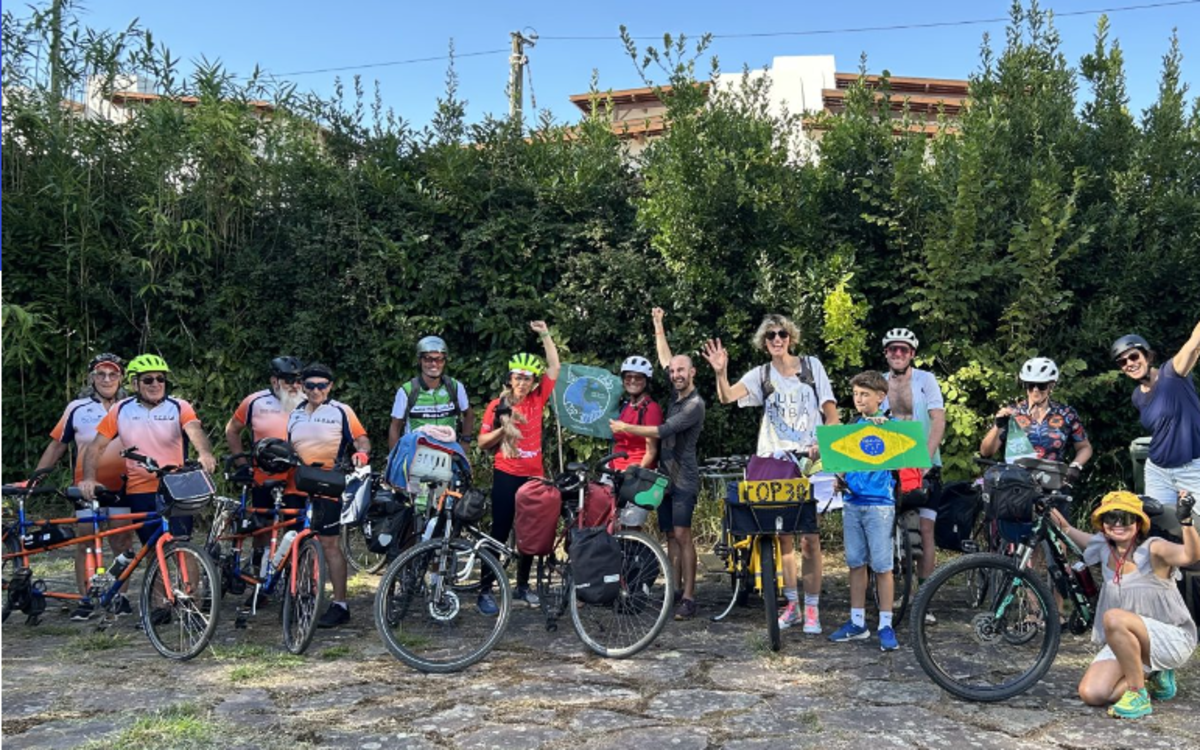 Le plus grand relais vélo au monde pour le climat passe à Paris ! Académie du Climat Paris