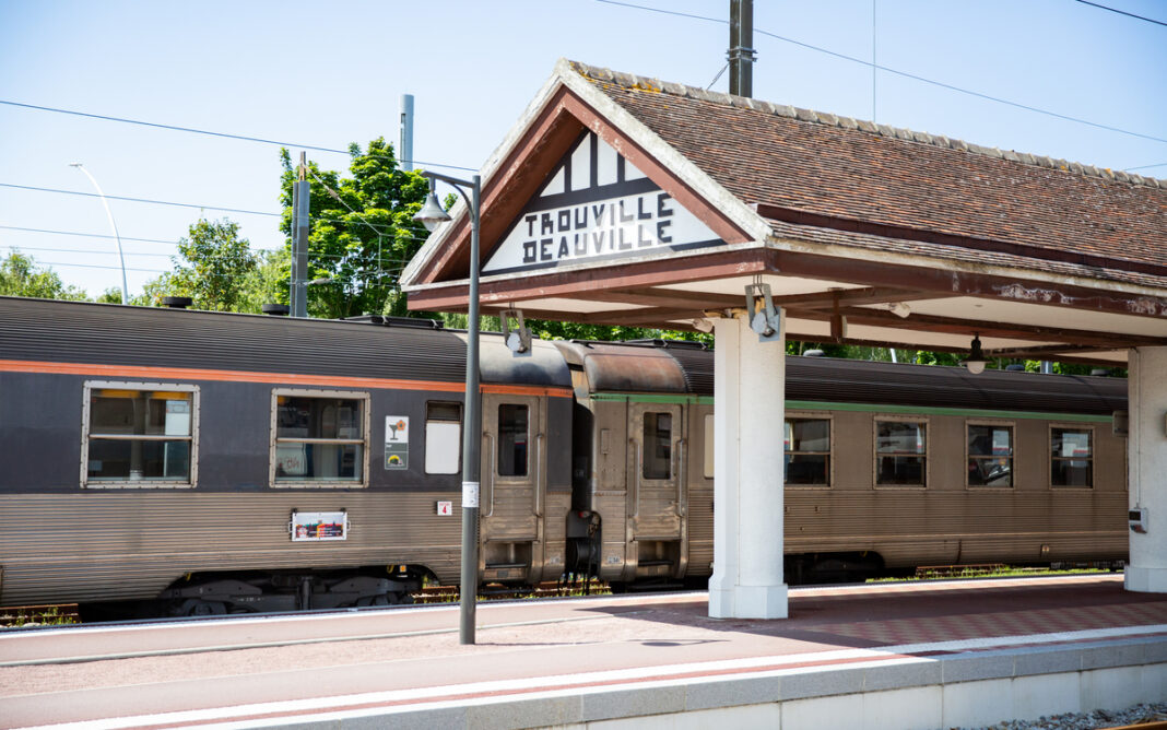 Le Train des Planches #2 Gare de Haussmann Saint-Lazare (RER E) Paris