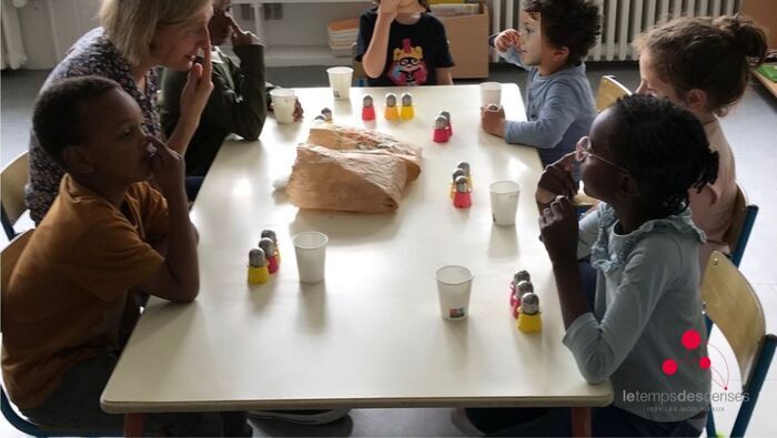 Les ateliers olfactifs de Nez en herbe, Le Temps des Cerises, Issy-les-Moulineaux