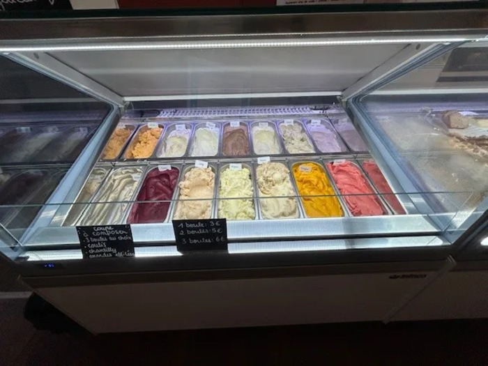 Les « coulisses gourmandes », chez le glacier artisanal « La Frisquette », LA FLECHE, La Flèche