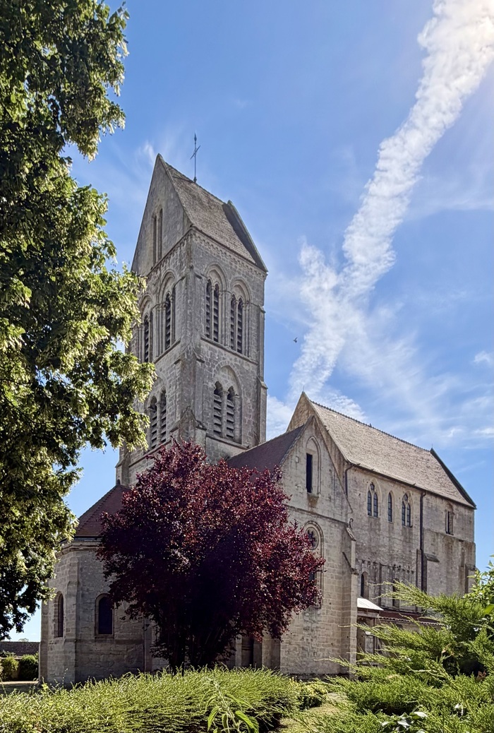 Les églises romanes de la vallée de l&rsquo;Ardre, Eglise Saint-Julien, Courville