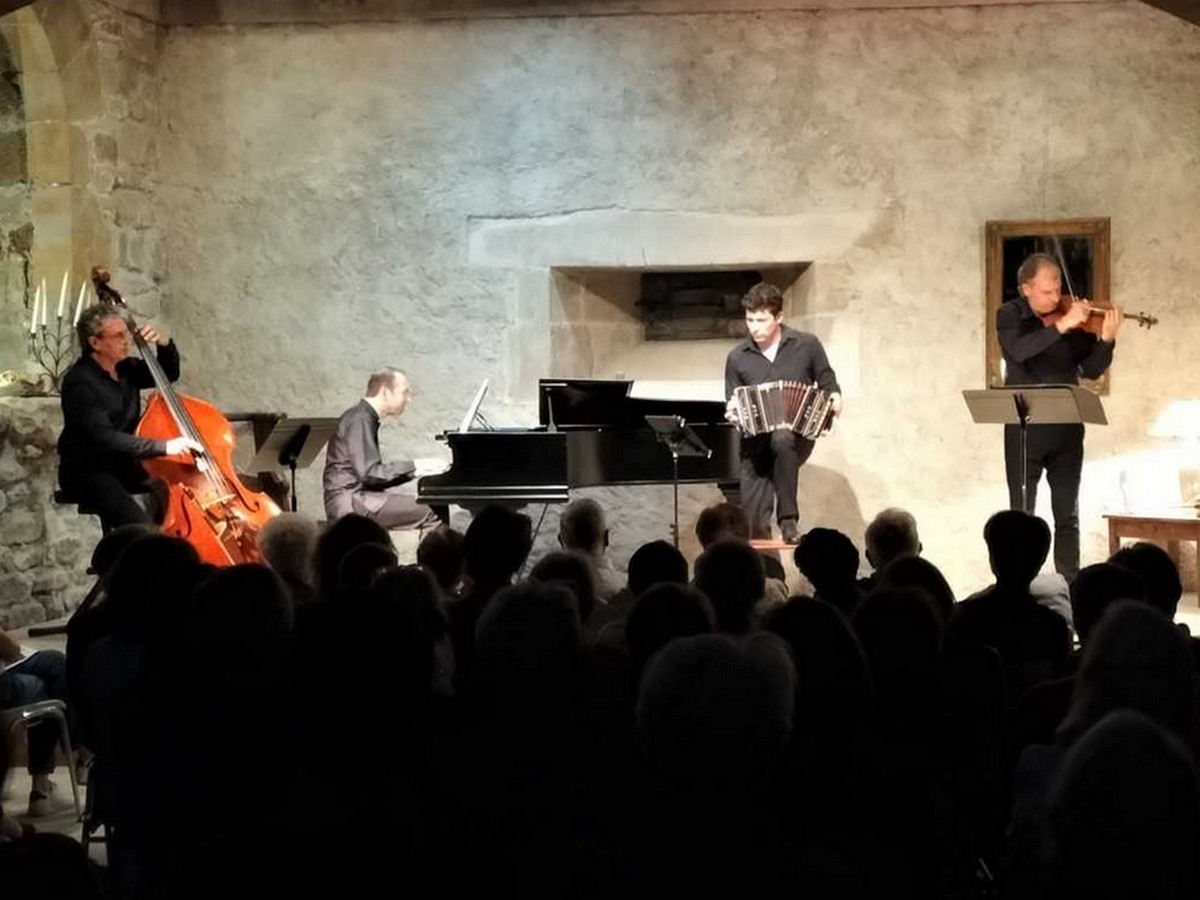 LES THÉOPHANIES QUATUOR CALIENTE 1 Rue de la Jugie Rieux-Minervois 2026-07-26