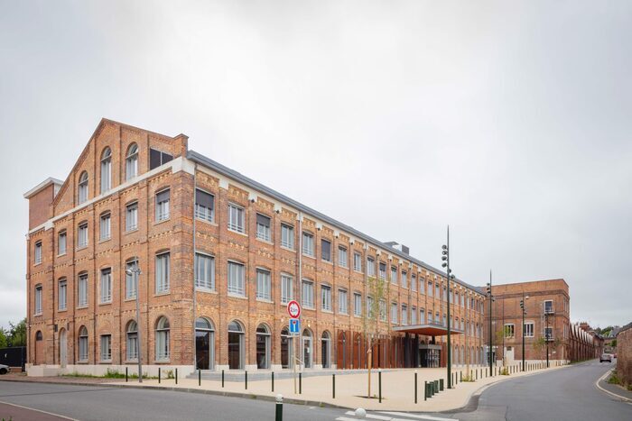 Levez les yeux ! Accueil exceptionnel au sein de l&rsquo;institution judiciaire, Tribunal judiciaire, Lisieux