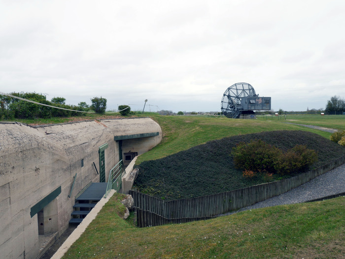 « Levez-les yeux ! » Découverte de la Station Radar 44, Station Radar 44 – musée franco-allemand du Radar, Douvres-la-Délivrande