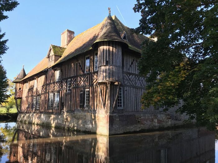 Levez les yeux ! Le manoir de Coupesarte, un jeu de construction !, Manoir de Coupesarte, Mézidon Vallée d&rsquo;Auge