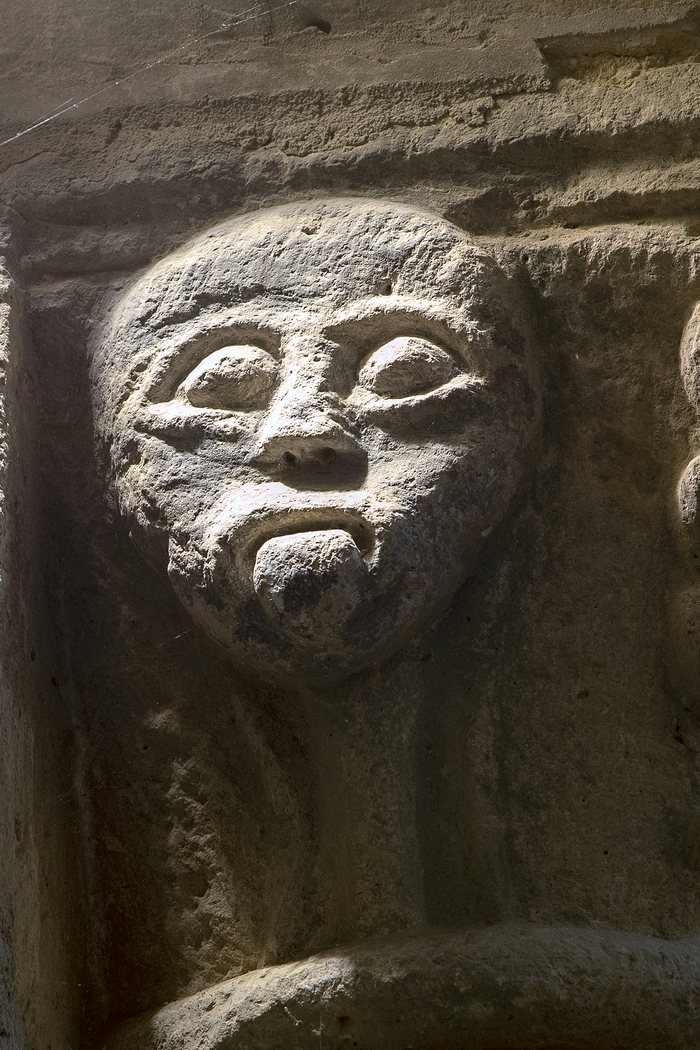 Levez les yeux ! Parcours ludique « drôles de têtes », Abbatiale de Lessay, Lessay