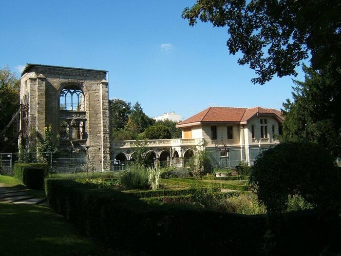L’histoire millénaire de l’abbaye de Saint-Maur « Sur le chemin des pèlerins » (Visite libre) Ancienne abbaye de Saint-Maur Saint-Maur-des-Fossés
