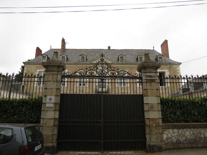 L’HÔTEL D’ARGENTRÉ, Hôtel d’Argentré, Laval