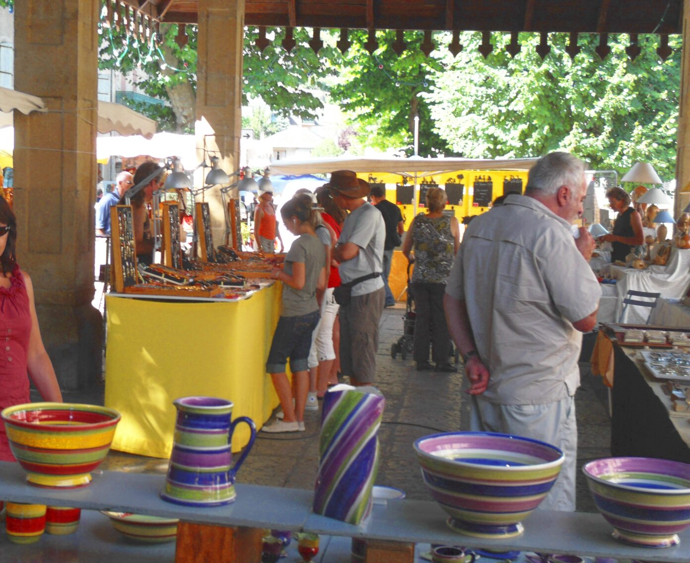 MARCHE ARTISANAL LAUZ&rsquo;ART  Florac Trois Rivières