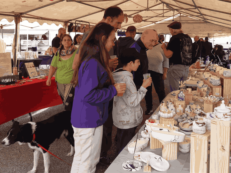 Marché de Producteurs et artisans locaux croisement rue des Anciens Moulins et Av. Lt-Colonel Chavane La Vôge-les-Bains
