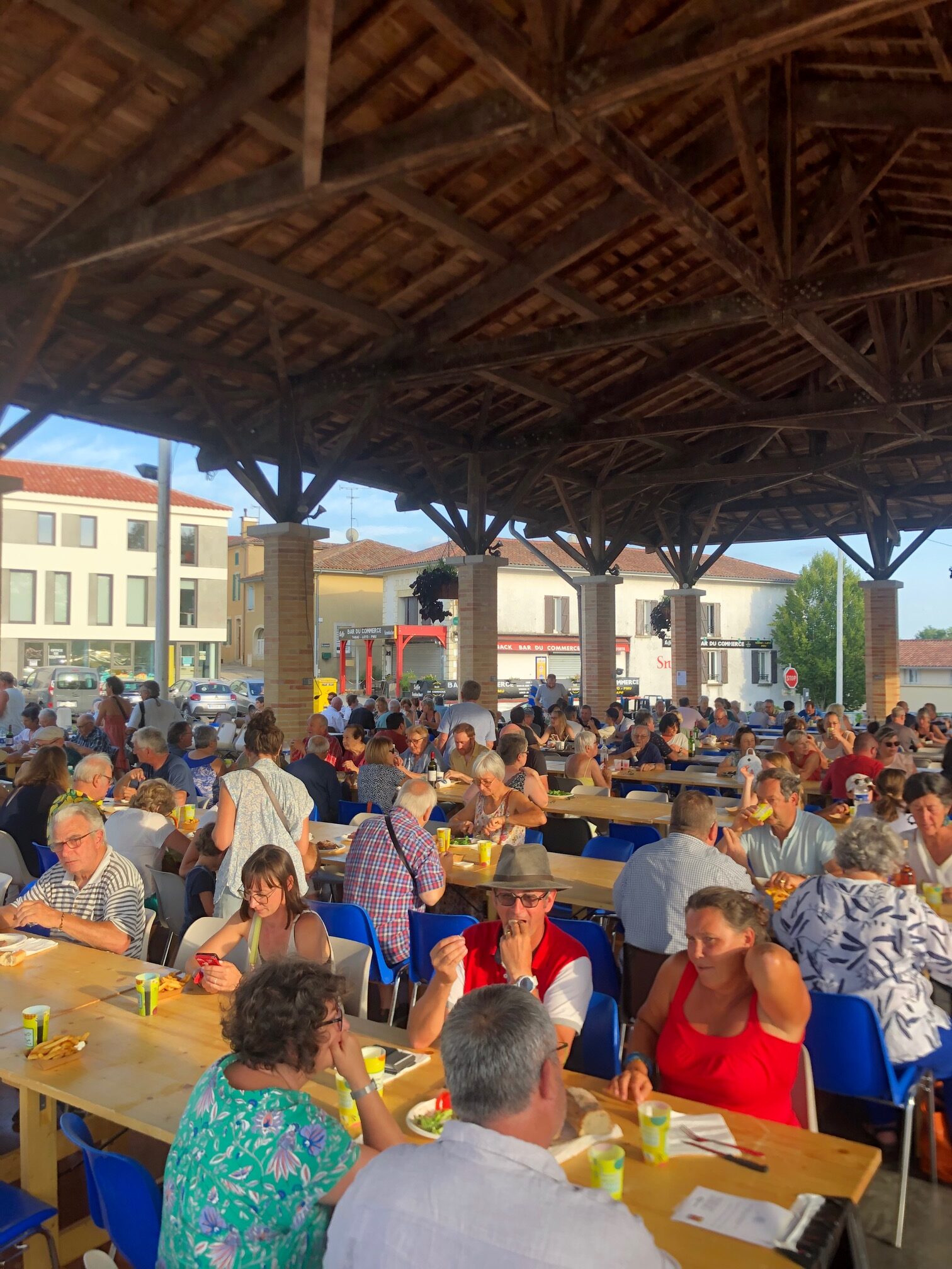 Marché des Producteurs de Pays de Montfort Place du Foirail Montfort-en-Chalosse 2026-08-18