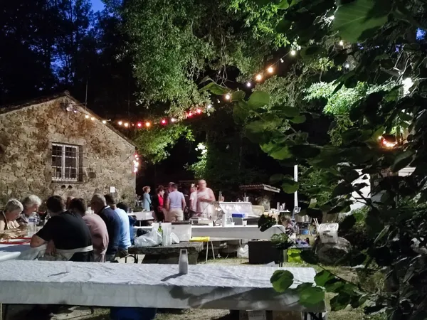 Marché gourmand nocturne des Martinets du Lézert La Bastide l’Evêque Le Bas Ségala
