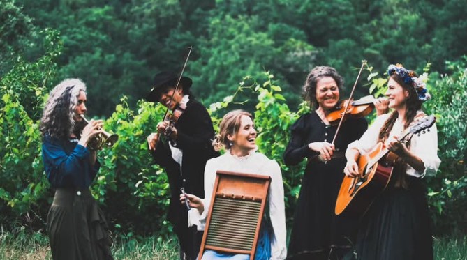 MAUDE & THE HERALDS Saint-Étienne-Vallée-Française