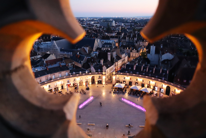 Montée à la Tour Philippe Le Bon, Office de Tourisme, Dijon